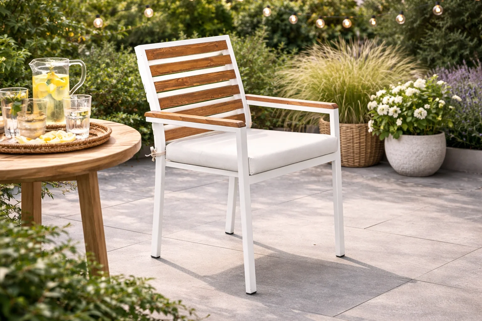 Still Sandalye - Beyaz Metal & Masif Ahşap