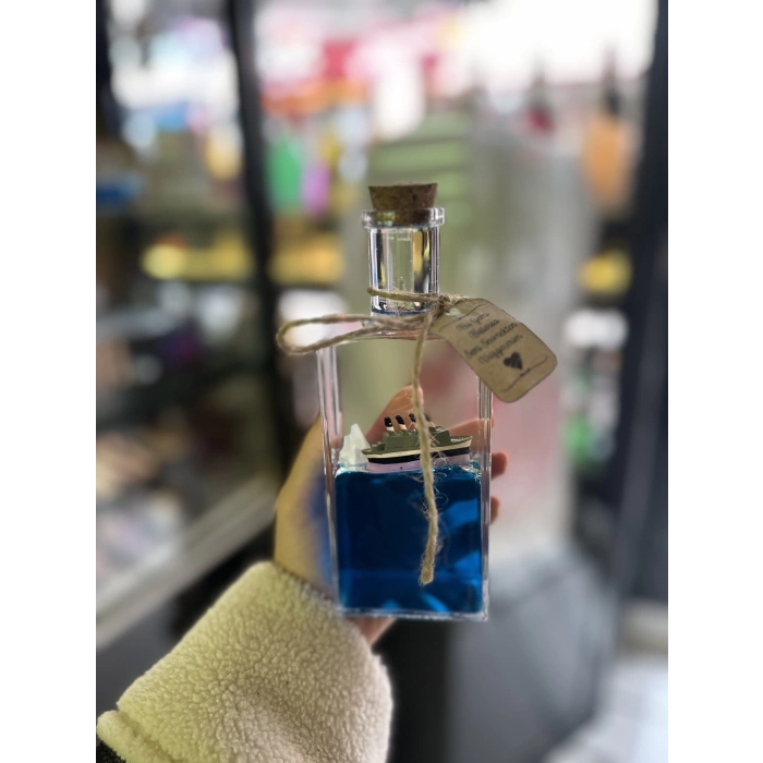 Batmayan Aşk Gemisi