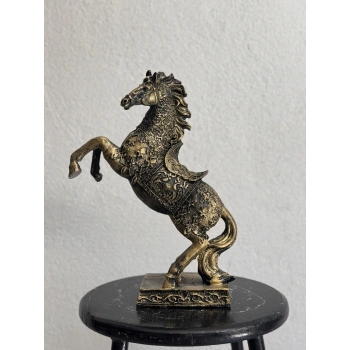 Dekoratif At Heykeli