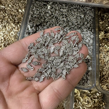 METAL GÜMÜŞ SALLANTI ÜZÜM (50 gram)
