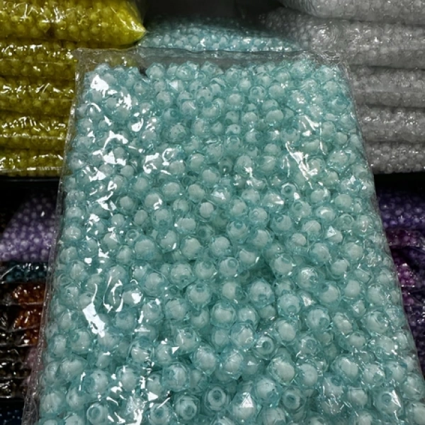 10 mm küp çanta boncuğu (500 gr)