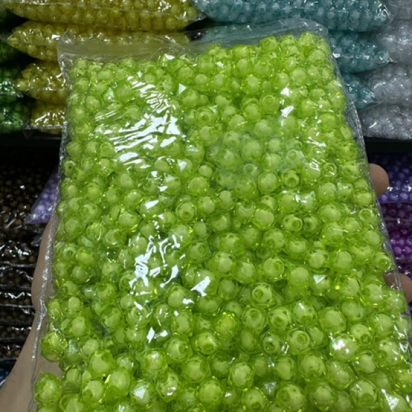 10 mm küp çanta boncuğu (500 gr)