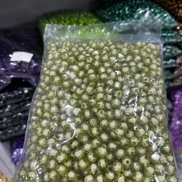 10 mm küp çanta boncuğu (500 gr)