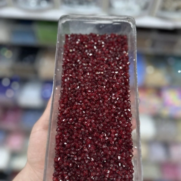 5 mm Piramit Boncuk (100 gram)