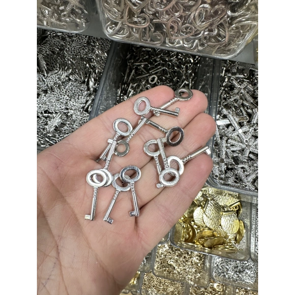 METAL GÜMÜŞ ANAHTAR (50 gram)
