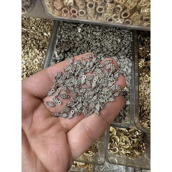 METAL GÜMÜŞ SALLANTI ÜZÜM (50 gram)