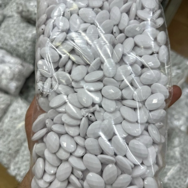 Akrilik Beyaz Boncuk (500 gr)