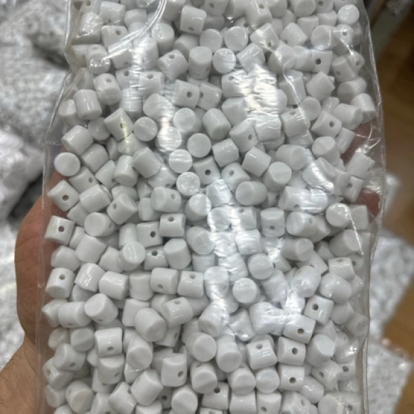 Akrilik Beyaz Boncuk (500 gr)