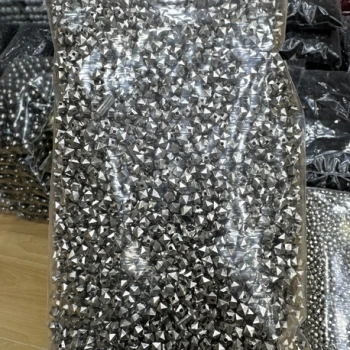 6 mm nikel küp boncuk (500 gr)