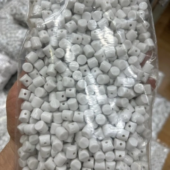 Akrilik Beyaz Boncuk (500 gr)