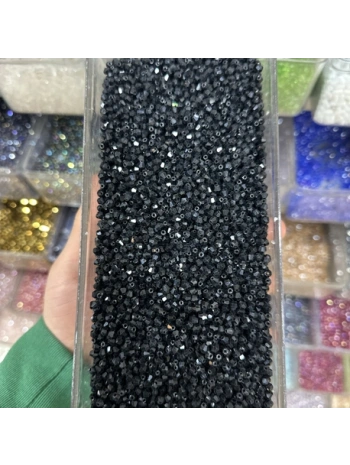 4 mm siyah piramit kristal ( 50 gram)