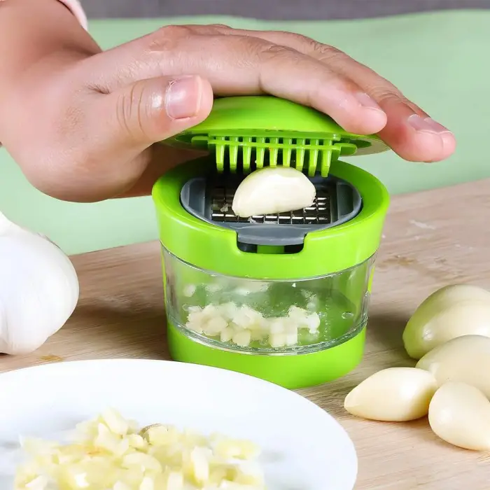 Çıkarılabilir Hazneli Kapaklı Pratik Sarımsak ve Soğan Doğrayıcı – 2 Bıçak Seçenekli Profesyonel