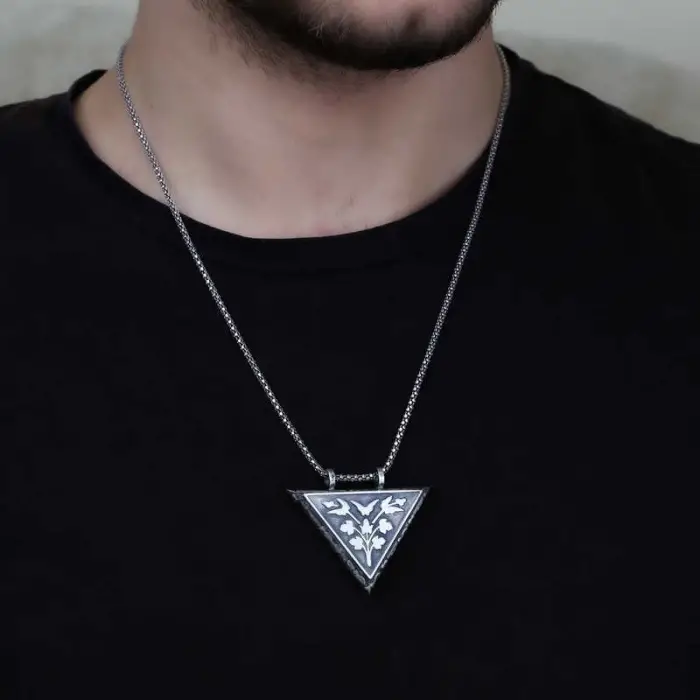 925 Ayar Gümüş Üçgen İçi Açılabilen Çiçek Muskalık Gümüş Kolye (T6010) (336336)