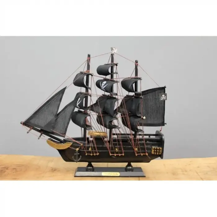 Ahşap Korsan Gemisi 30x33 cm