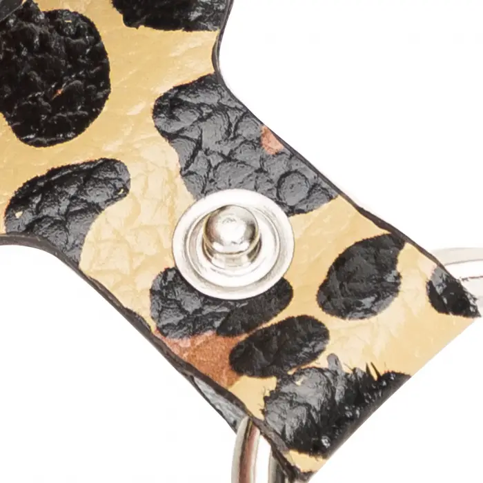 Apple AirTag Uyumlu Deri Anahtarlık, LEO NE Kahve