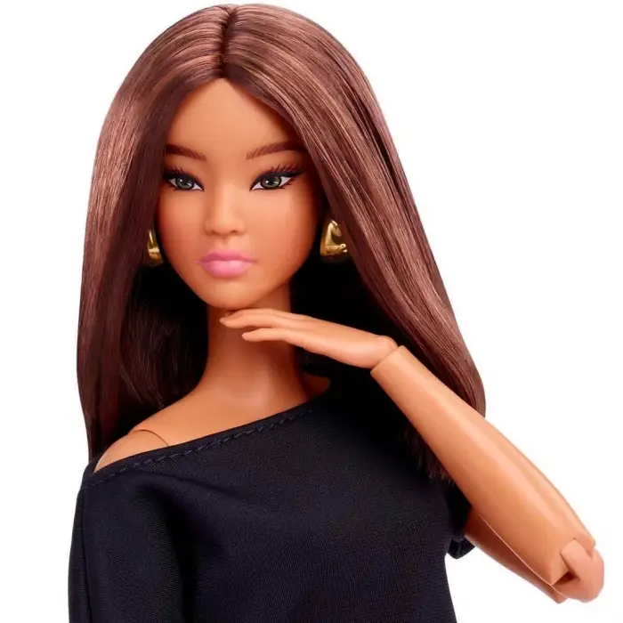 Barbie Basics İkonik Koleksiyon Bebeği Model 01