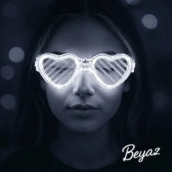 Beyaz LED Işıklı Kalp Gözlük – 3 Modlu