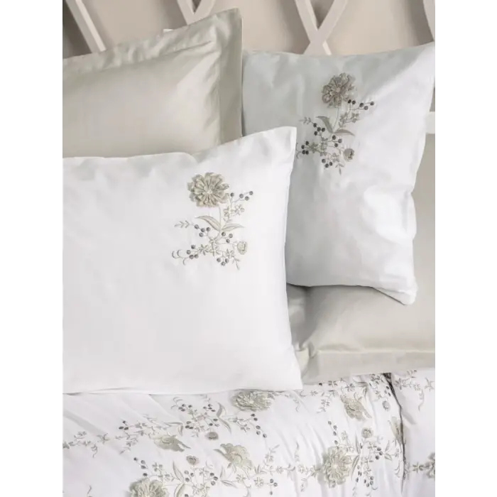 Cotton Box 3D Nakışlı Çift Kişilik Saten Nevresim Takımı Urian Bej