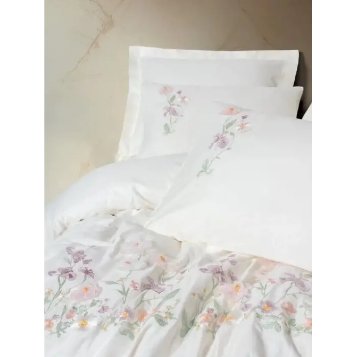 Cotton Box 3D Nakışlı Çift Kişilik Saten Nevresim Takımı Zephy Ekru