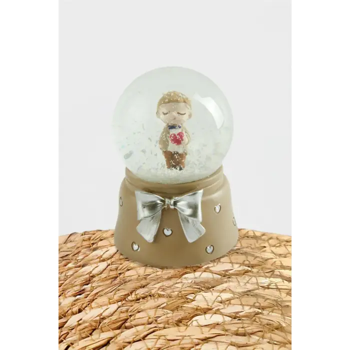 Erkek Çocuk Işıklı Kar Küresi Minik