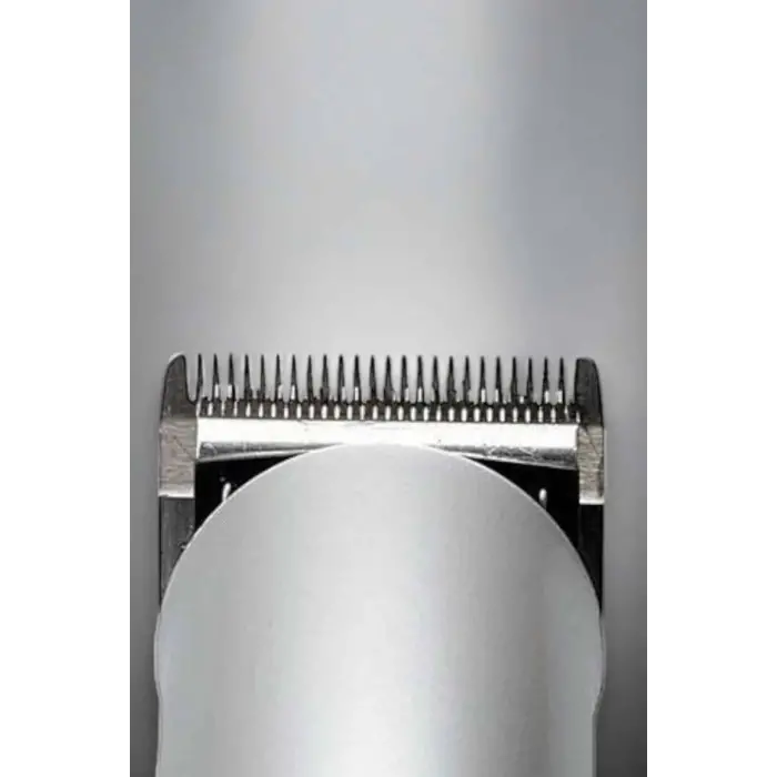 Erkeklere Özel Şarjlı Saç ve Sakal Kesme Tıraş Makinesi Seti