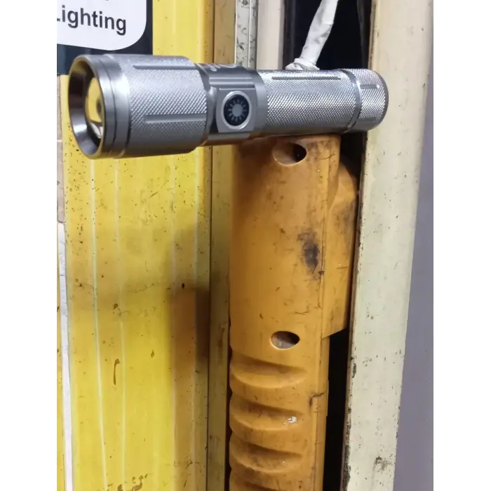 Gold Police Gp-215 Pro Şarjlı El Feneri Pm10 Led Mıklatıslı