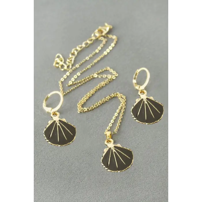 İstiridye Mineli Kutulu Kolye Set