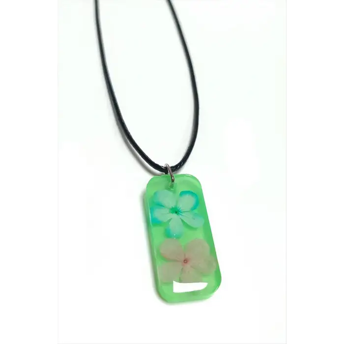 Kartopu Çiçeği Dikdörtgen Epoksi Kolye