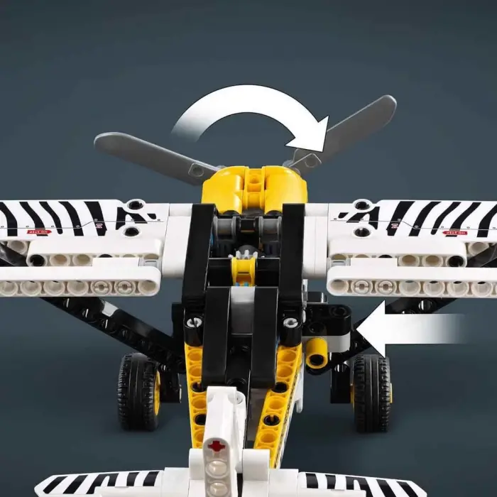LEGO Technic Arazi Uçağı
