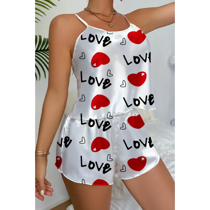 Love Desenli Beyaz Saten Şortlu Gecelik Takım