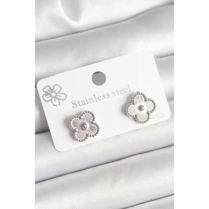 Pirinç Gümüş Renk İşlemeli Yonca Model Kadın Küpe