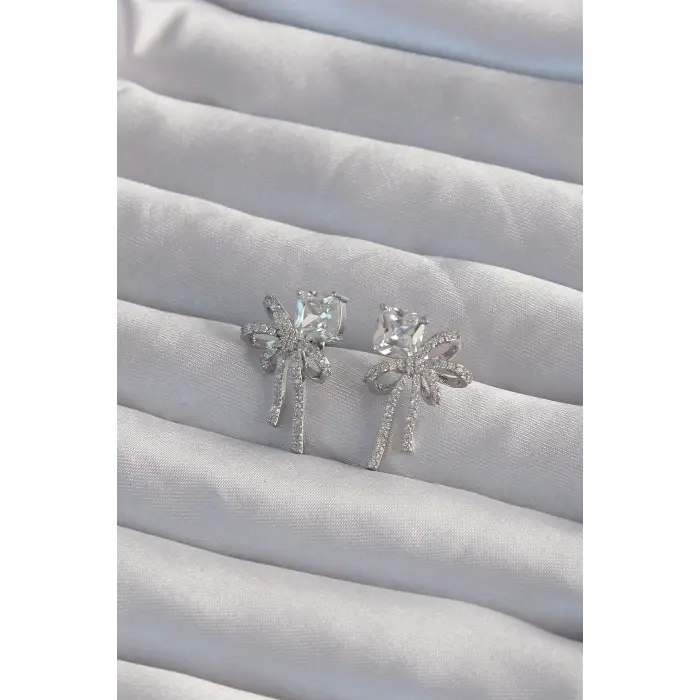 Pirinç Gümüş Renk Kare Zirkon Taşlı Fiyonk Küpe