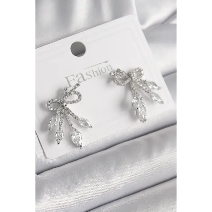 Pirinç Gümüş Renk Zirkon Taşlı Düğüm Model Damla Zirkon Taşlı Kadın Küpe