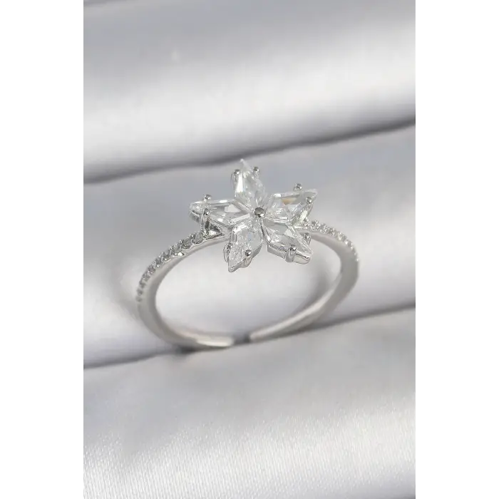 Pirinç Gümüş Renk Zirkon Taşlı Yıldız Model Ayarlanabilir Kadın Yüzük