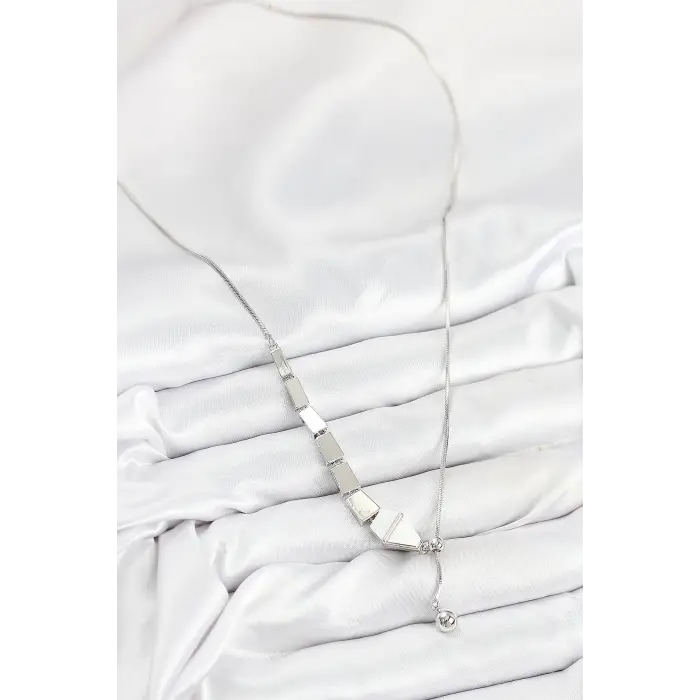 Pirinç Yılan Model Gümüş Renk Asansörlü Kadın Kolye