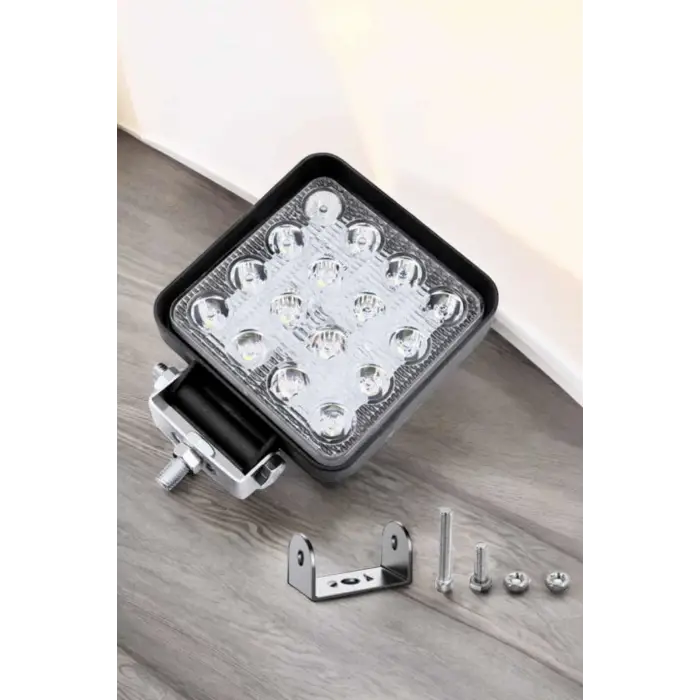 Tepe Lambası Tüm Araç Tiplerine Uygun Çalışma Lambası 16 Ledli