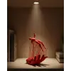 3D El Üzerinde İnsan Figürü Kırmızı Sanatsal Masa Üstü Dekor 12x18 cm