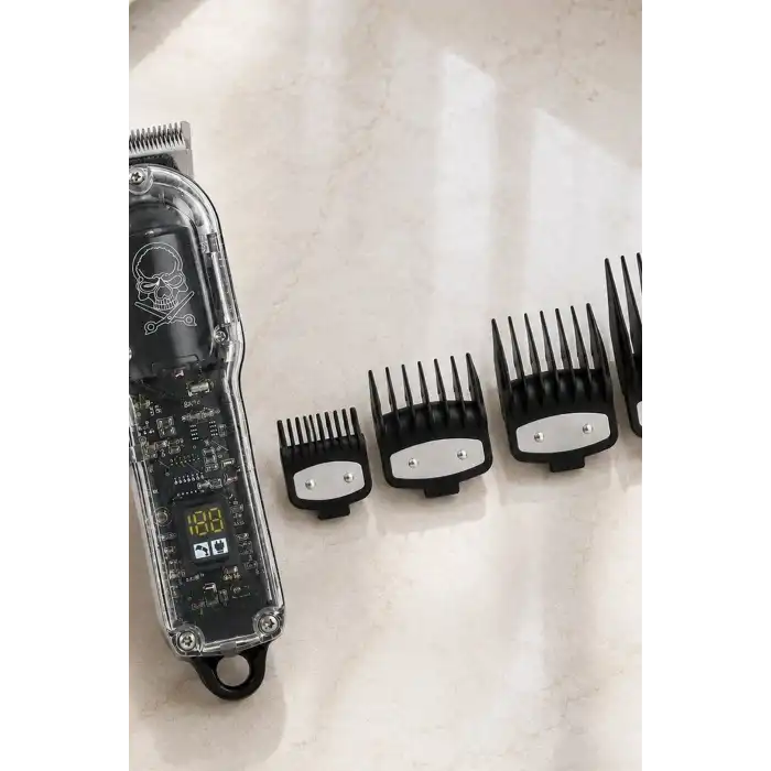 LCD Ekranlı Şarjlı Saç Tıraş Makinesi 1800 mAh 4 Taraklı USB Şarj Güçlü Motor Kesme Aleti BX-313661