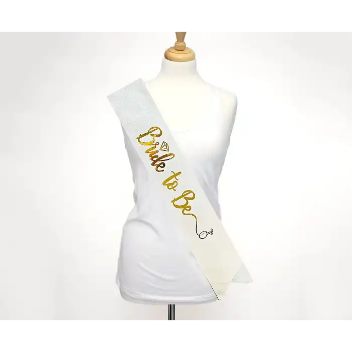 Altın Bride To Be Yazılı Beyaz Kuşak