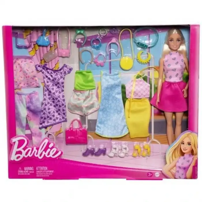 Bebek ve Muhteşem Kıyafetleri