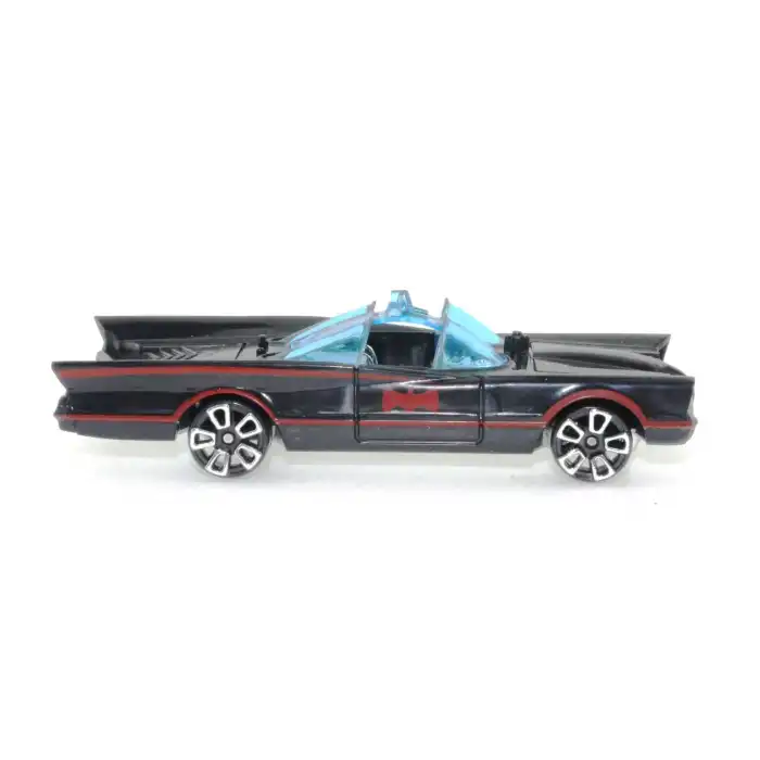Die Cast Klasik Yarasa Araba 1:64