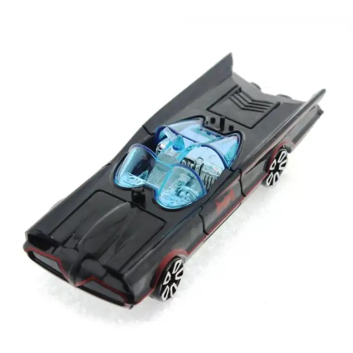 Die Cast Klasik Yarasa Araba 1:64