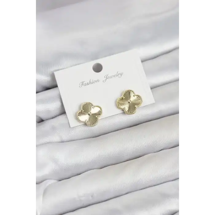 Gold Renk Pirinç Yonca Model Kadın Küpe
