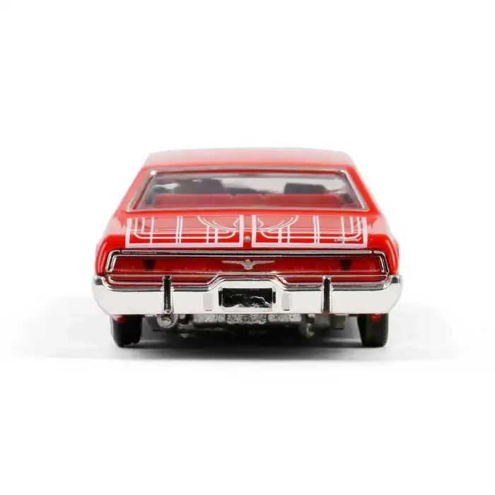 Greenlight 1/64 California Lowriders Series 6- 1973 Ford Thunderbird