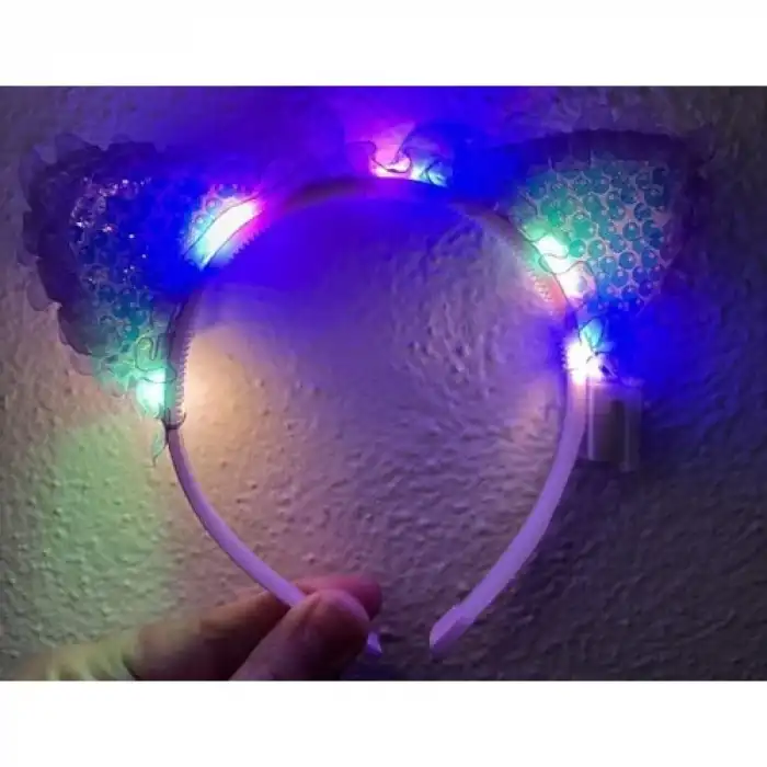 Mor Pullu Led Işıklı Kedi Kulak Taç