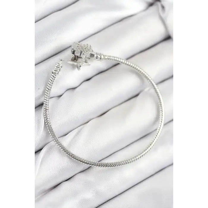 Pirinç Charm Zirkon Taşlı Yıldız Model Gümüş Renk Kadın Bileklik