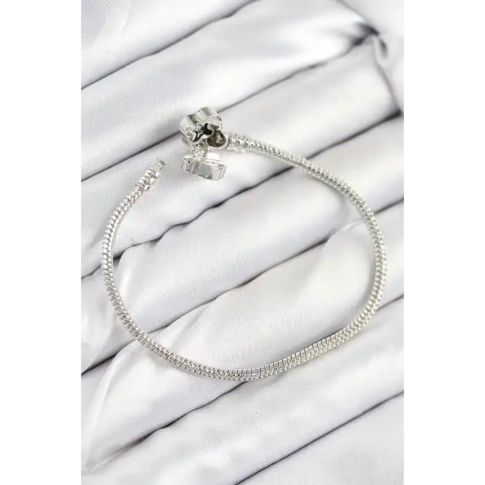 Pirinç Charm Zirkon Taşlı Yonca Model Gümüş Renk Kadın Bileklik