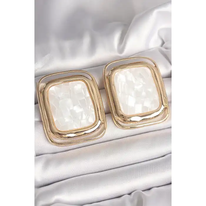 Pirinç Gold Renk Beyaz Mineli Kare Model Kadın Küpe