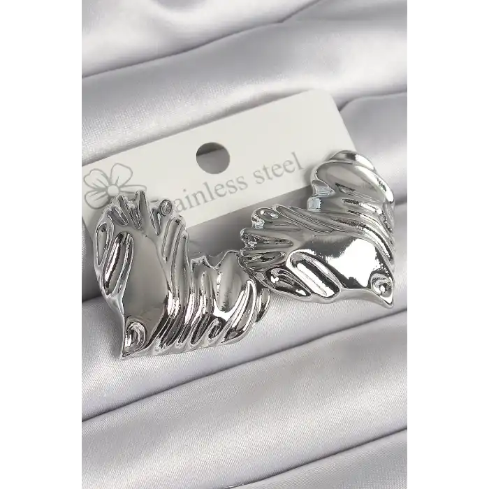 Pirinç Gümüş Renk İşlemeli Kalp Model Kadın Küpe