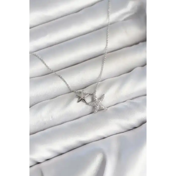 Pirinç Gümüş Renk Minimal Yıldız Model Kadın Kolye